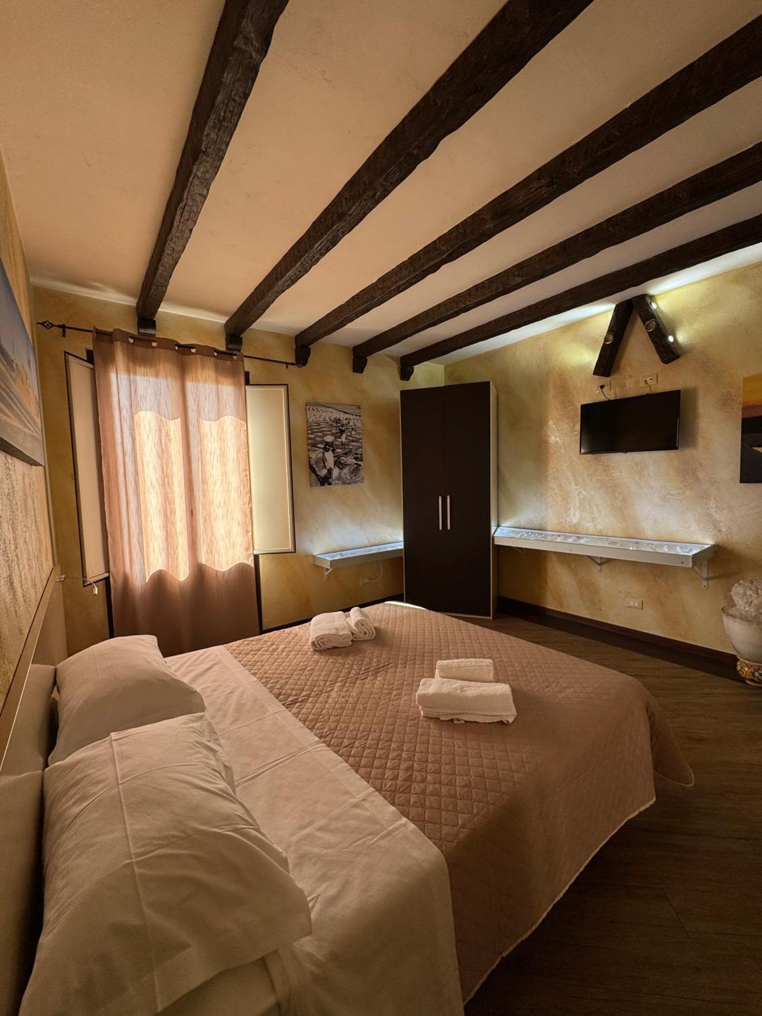 Summer Wind Apartments Trapani Kültér fotó