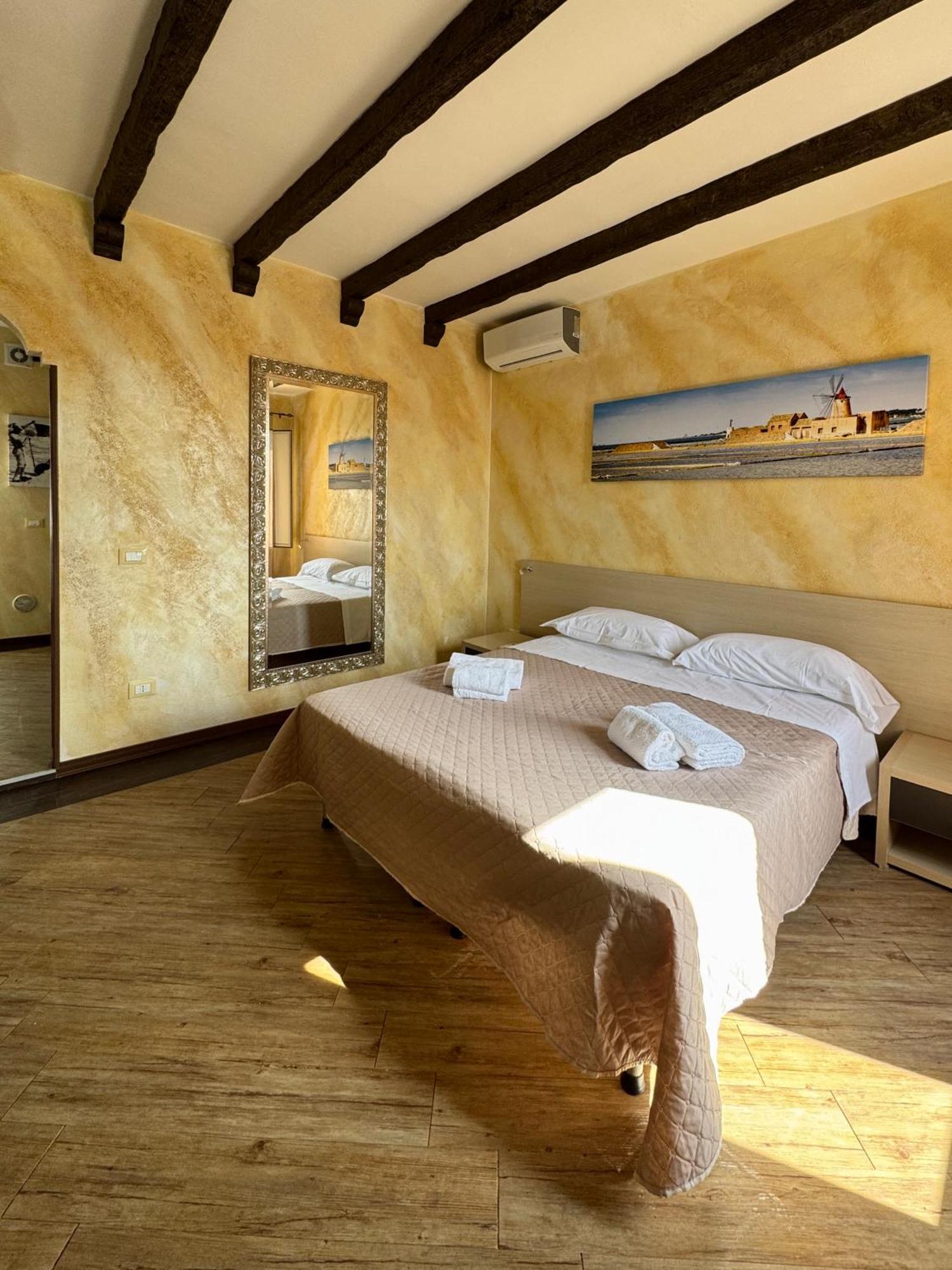 Summer Wind Apartments Trapani Kültér fotó